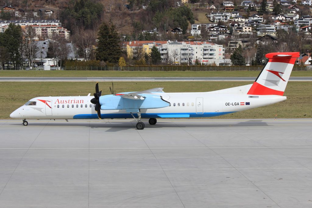 de Havilland Dash 8-400 (OE-LGA)
