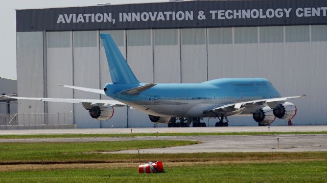 BOEING 747-8 (N747EF) - Former Korean Air 747 waiting to be converted at a SAOC by SNC.