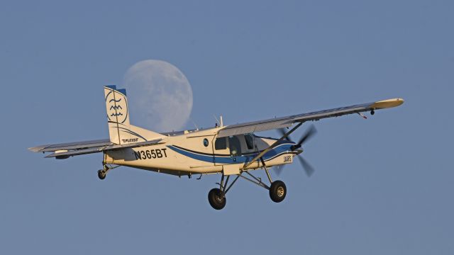 Pilatus PC-6B Turbo-Porter (N365BT) - Departing AirVenture 2023 on runway 18R