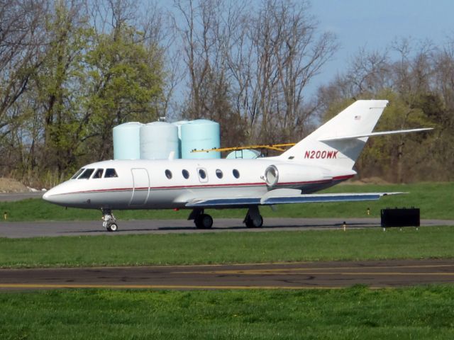 Dassault Falcon 20 (N200WK) - A very good business jet! Holding short for departure runway 34.