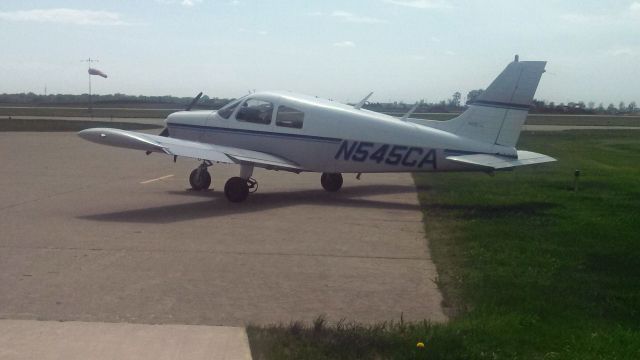 Piper Cherokee (N545CA)