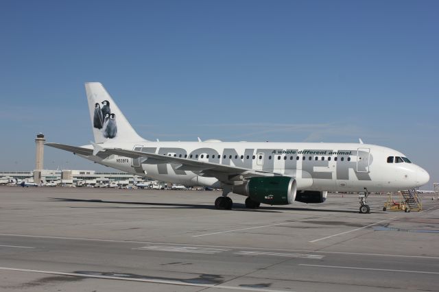 Airbus A319 (N939FR)