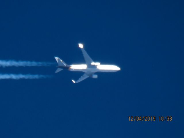 BOEING 767-300 (N323UP)