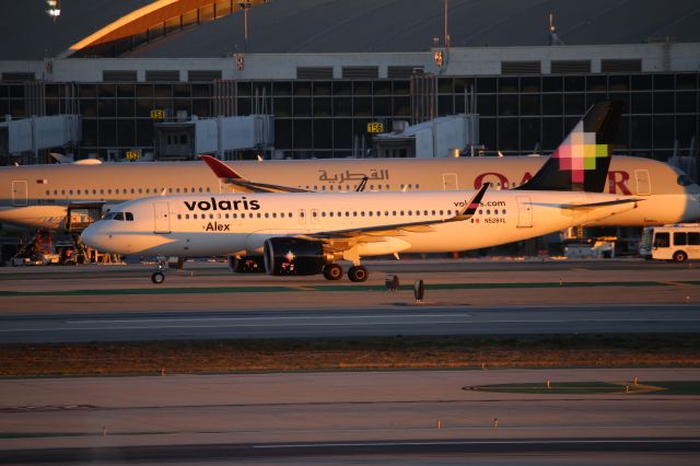 Airbus A320neo (N528VL)