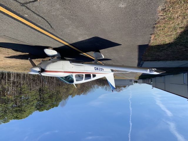 Piper Cherokee (N56WB) - Louisa VA Ramp