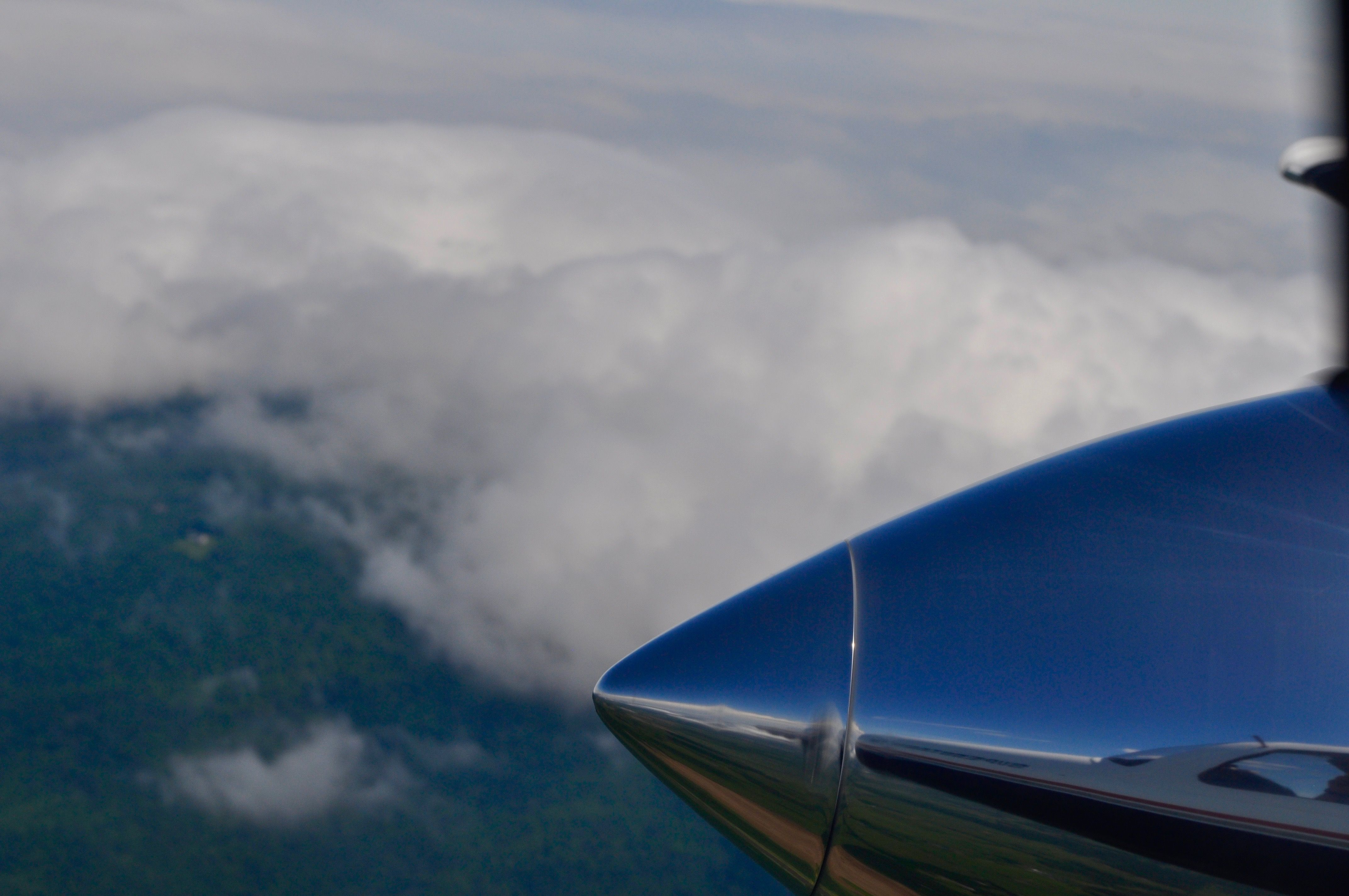 Piper Aerostar (N6898W) - Following the Blue Ridge west of KIAD home