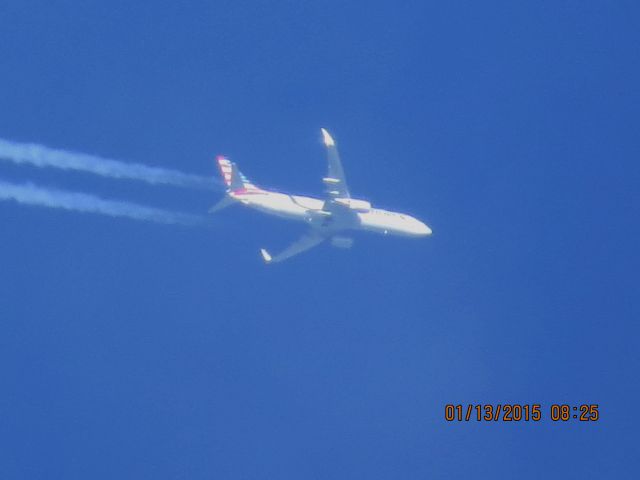 Boeing 737-800 (N978AN) - American Airlines flight 1326 from Tulsa to Chicago over Southeastern Kansas at 31,500 feet.