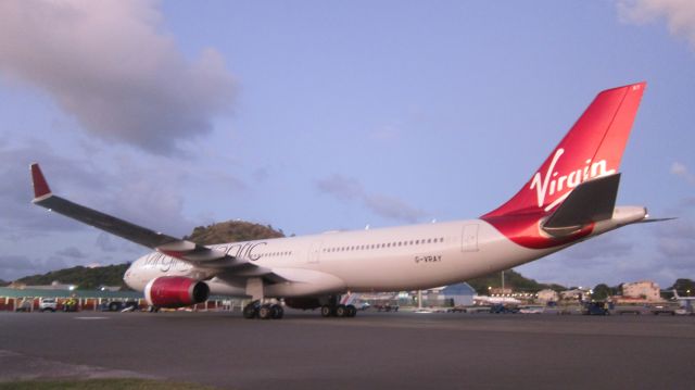 Airbus A330-300 (G-VRAY)