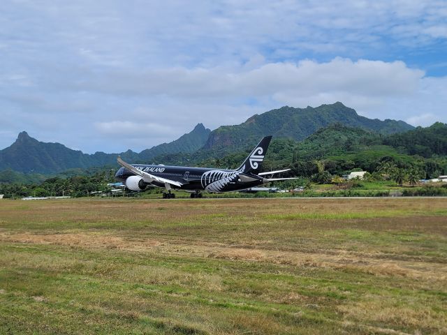 ZK-NZE — - ANZ945 rolling down Runway 08 en route to Auckland.