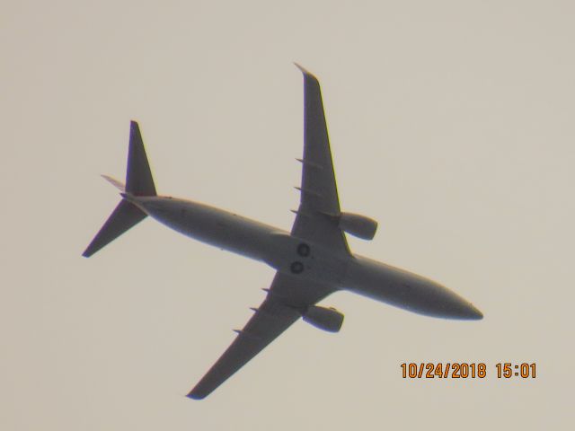 Boeing 737-800 (N907NN) - American Airlines on a maintenance flight over Southeastern Kansas performing a stall test. I think anyways. It was down to 150 mph then they put the power to it. Sounded great.