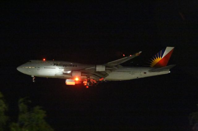 Boeing 747-400 (RP-C7472)