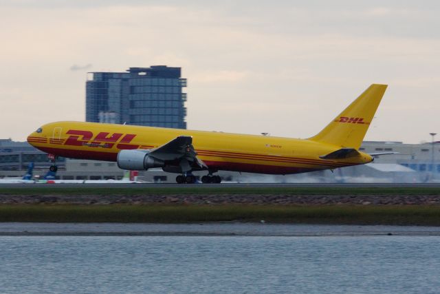 BOEING 767-300 (N391CM) - ABX/DHL B763 operating BRU-CVG diversion to Boston Logan on 9/25/22.