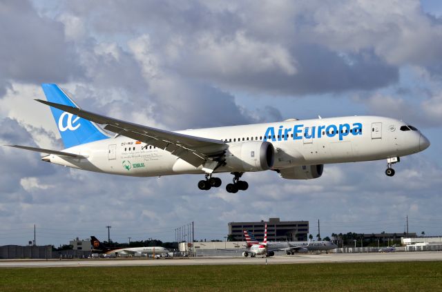 Boeing 787-8 (EC-MIG)