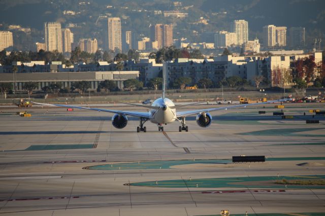 Boeing 787-9 Dreamliner (N29975)