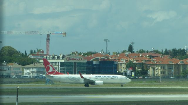 Boeing 737-800 (TC-JHL) - THY1411 to Constantine