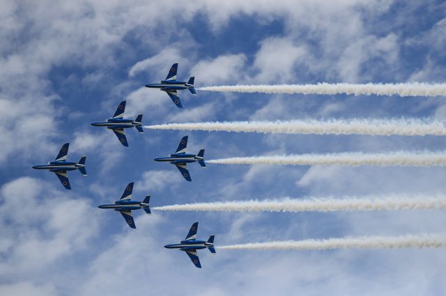 KAWASAKI T-4 (66-5745) - July 22nd 2018:Japan Air-Self Defense Force (JASDF), Blue Impulse.