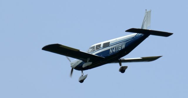 Piper Saratoga (N4118W) - On short final is this 1967 Piper PA-32-300 Saratoga in the Spring of 2023.