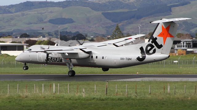 de Havilland Dash 8-300 (VH-TQM)