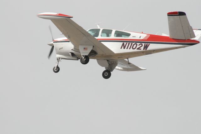 Beechcraft 35 Bonanza (N1102W)