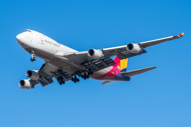 Boeing 747-400 (HL7420) - Asiana Cargo arriving DFW from ORD, via 17L