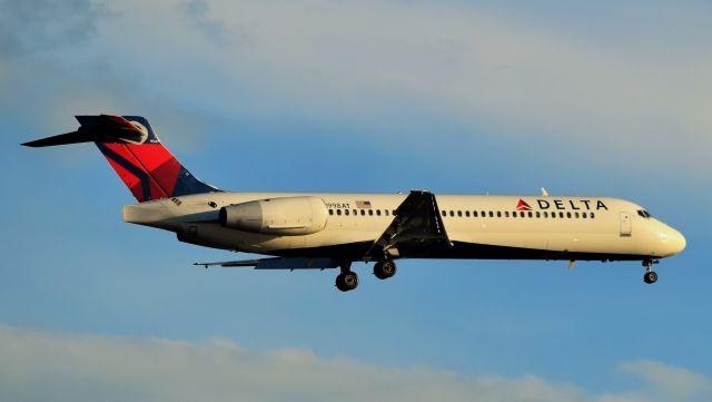 Boeing 717-200 (N998AT)