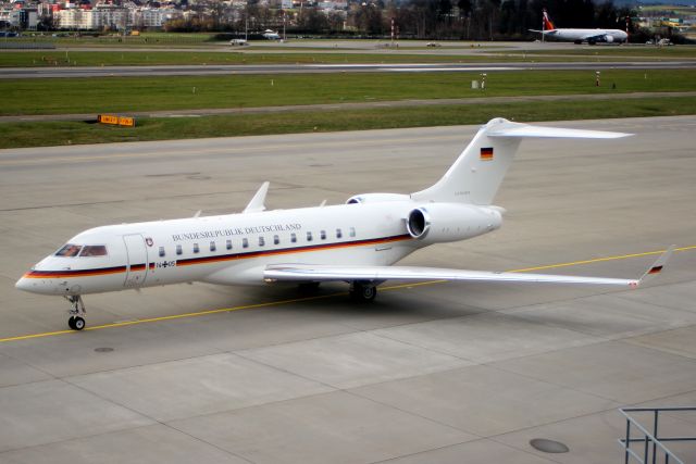 Bombardier Global Express (N1405) - Seen here on 16-Jan-23.