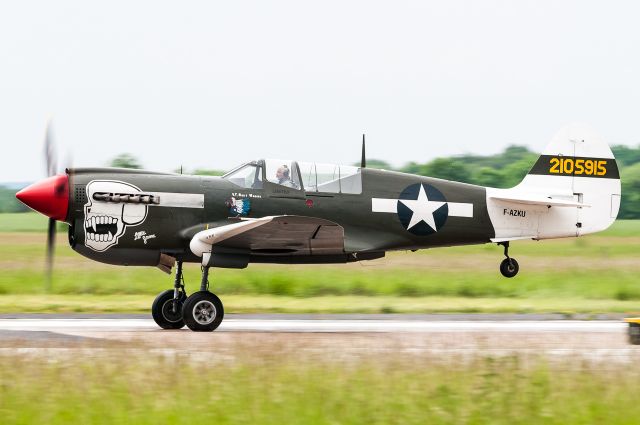 F-AZKU — - Curtiss P-40-N-5-CU Kittyhawkbr /meeting FOSA Creil Senlis (France)