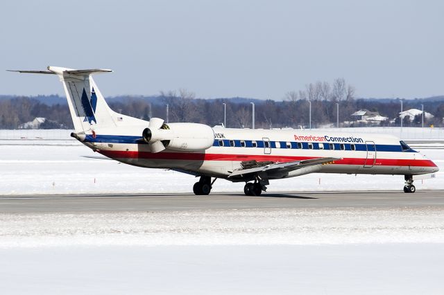 Embraer ERJ-135 (N381SK)