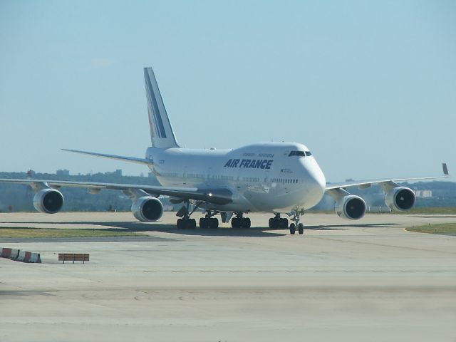 Boeing 747-400 —