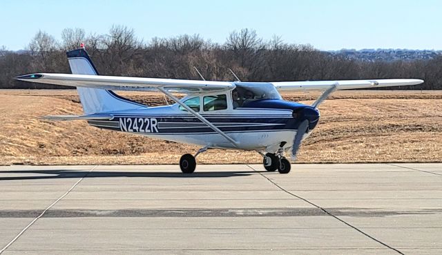 Cessna Skylane (N2422R) - 02-12-22