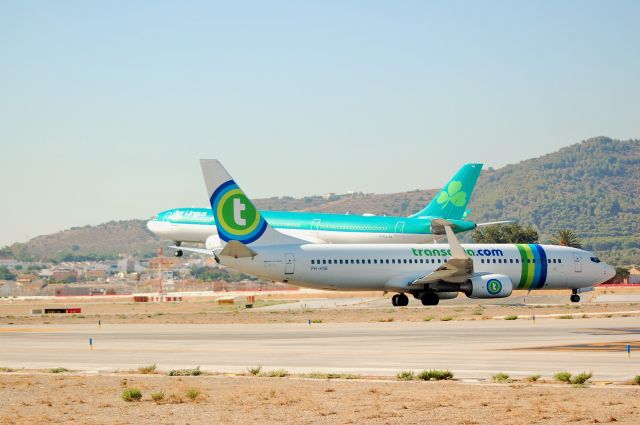 Boeing 737-700 (PH-HSB)