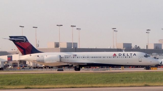 Boeing 717-200 (N995AT) - ex-AirTran