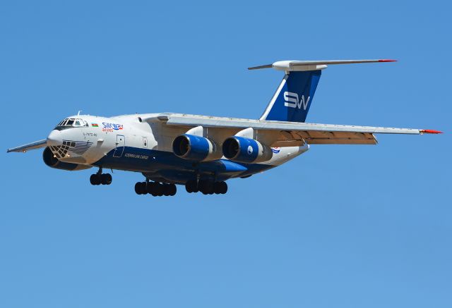 Ilyushin Il-76 (4K-AZ101)