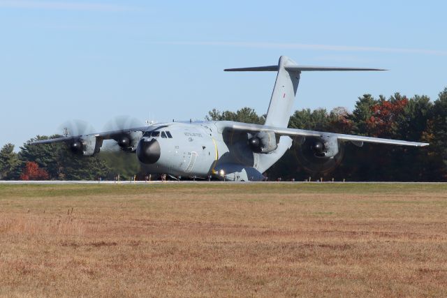 AIRBUS A-400M Atlas (MBB402) - 'ASCOT 4518' lining up for runway 34