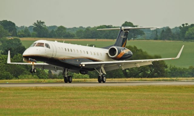 Embraer ERJ-135 (G-WCCI)