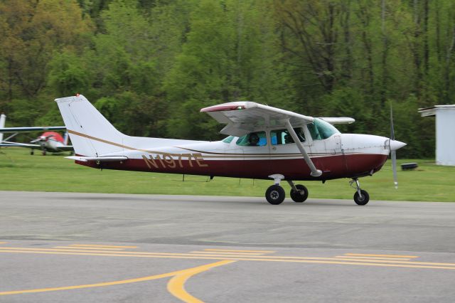 Cessna Skyhawk (N1977E)