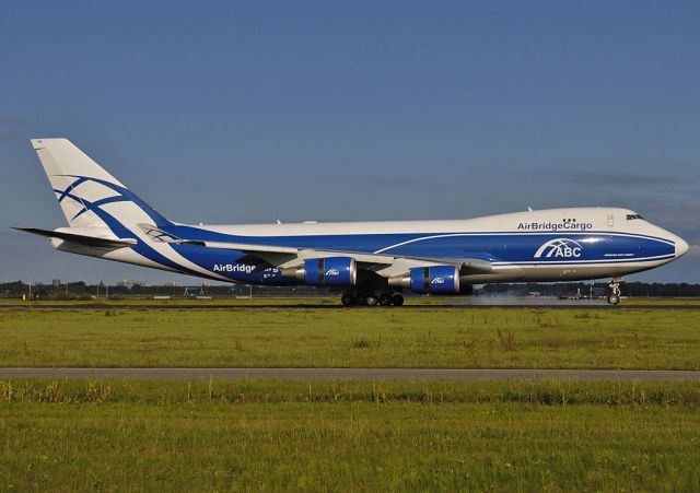 VQ-BHE — - Amsterdam 2011-08-14.