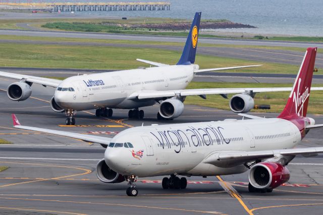 Airbus A330-300 (G-VINE) - A340-600 vs A330-300