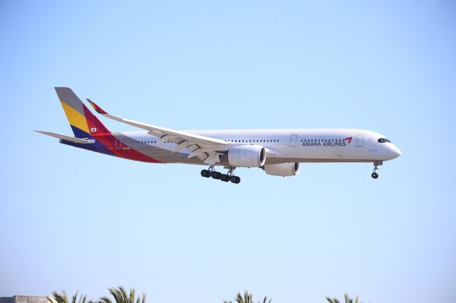 Airbus A350-900 (HL8308)