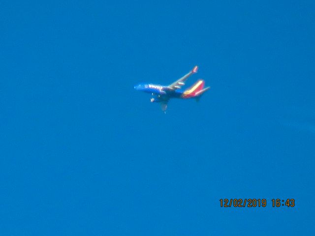 Boeing 737-800 (N7738A)