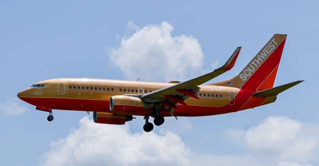 Boeing 737-700 (N714CB) - Southwest Classic livery taking another visit to RSW.br /Photo taken 9/11/21