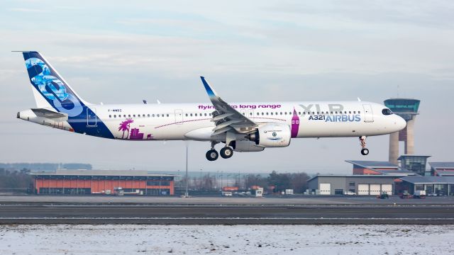 Airbus A321 (F-WWBZ)