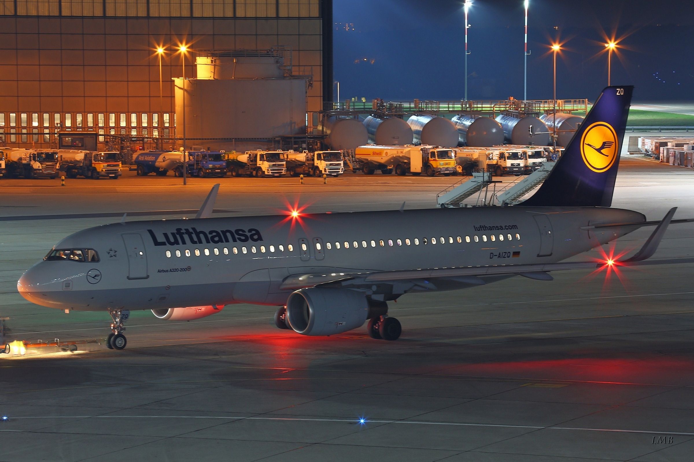 Airbus A320 (D-AIZQ)