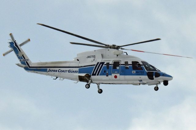 JA6755 — - Japan Coast Guard - Sikorsky S-76C flying at Kushiro Airport. 