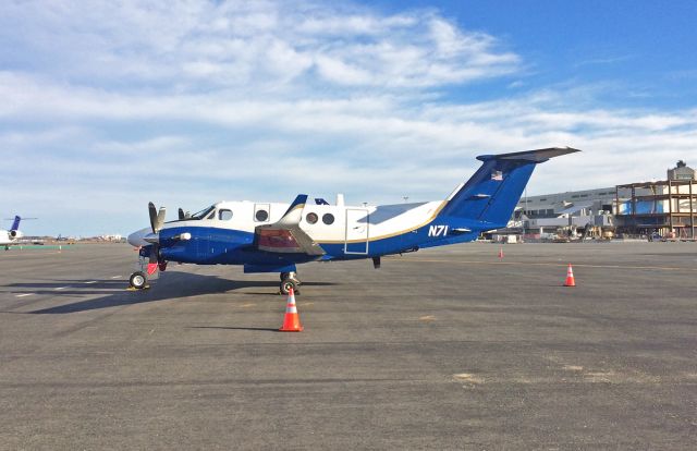 Beechcraft Super King Air 300 (N71) - FAA aircraft performing runway flight checks