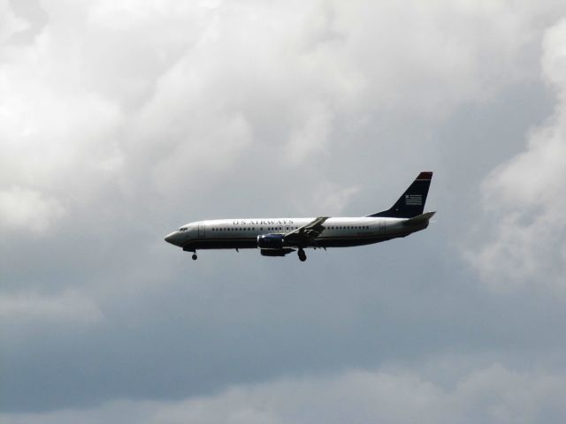 BOEING 737-300 (N419US)