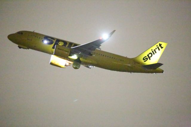 Airbus A320neo (N916NK)