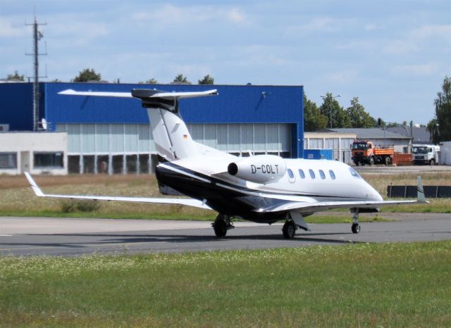 Embraer Phenom 300 (D-COLT)