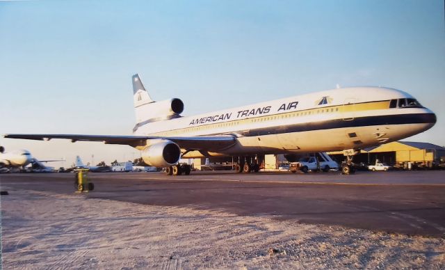 Lockheed L-1011 TriStar (N194AT) - Desert Storm around 1992 or so