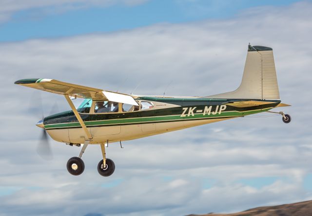 Cessna Skylane (ZK-MJP)